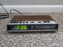 Vintage General Electric GE Alarm Clock Radio Am/FM Wood Grain Model 7-4... - £14.89 GBP