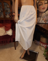 Vtg Sz M Mel-Lin Silky White Nylon A-Line Maxi Half Slip~Dainty Lace Hem - £26.70 GBP