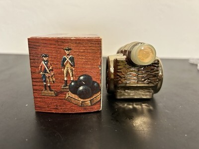 Vtg Avon Revolutionary Cannon Spicy After Shave 2 fl oz FULL WIH BOX Item image 7