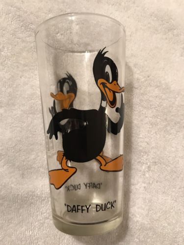 DAFFY DUCK GLASS PEPSI COLLECTOR SERIES WARNER BROS 1973 GREAT shape!  See PICs - $9.95