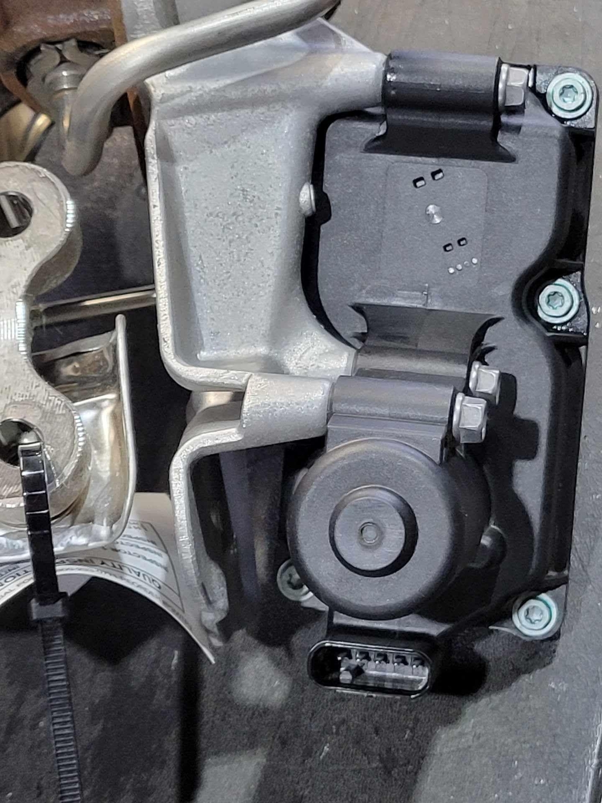 2023-2024 Ford Escape 1.5L Turbo Supercharger With Oil and Coolant Lines OEM Item image 3