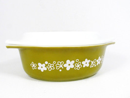 Pyrex Mid Century Spring Blossom Crazy Daisy  Green Casserole Dish Lidded 1.5 Qt - £31.64 GBP