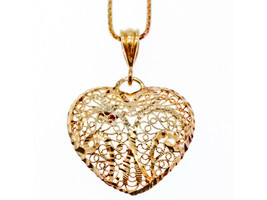 925 Sterling Silver Gold Plated &quot;Heart&quot; Chain with Pendant - $1,947.22 MXN
