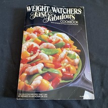 Weight Watchers Fast and Fabulous Cookbook: 250 Delicious Recipes - £4.44 GBP