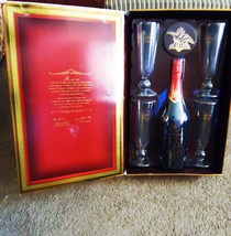 Beer lovers Gift Set Tall Budweiser glasses &amp; Bottle Never opened Mens gift - £51.51 GBP