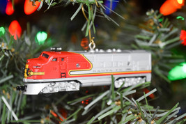 Hallmark - 1950 Santa Fe F3 Diesel Locomotive - 2nd in Series - Lionel O... - £11.52 GBP