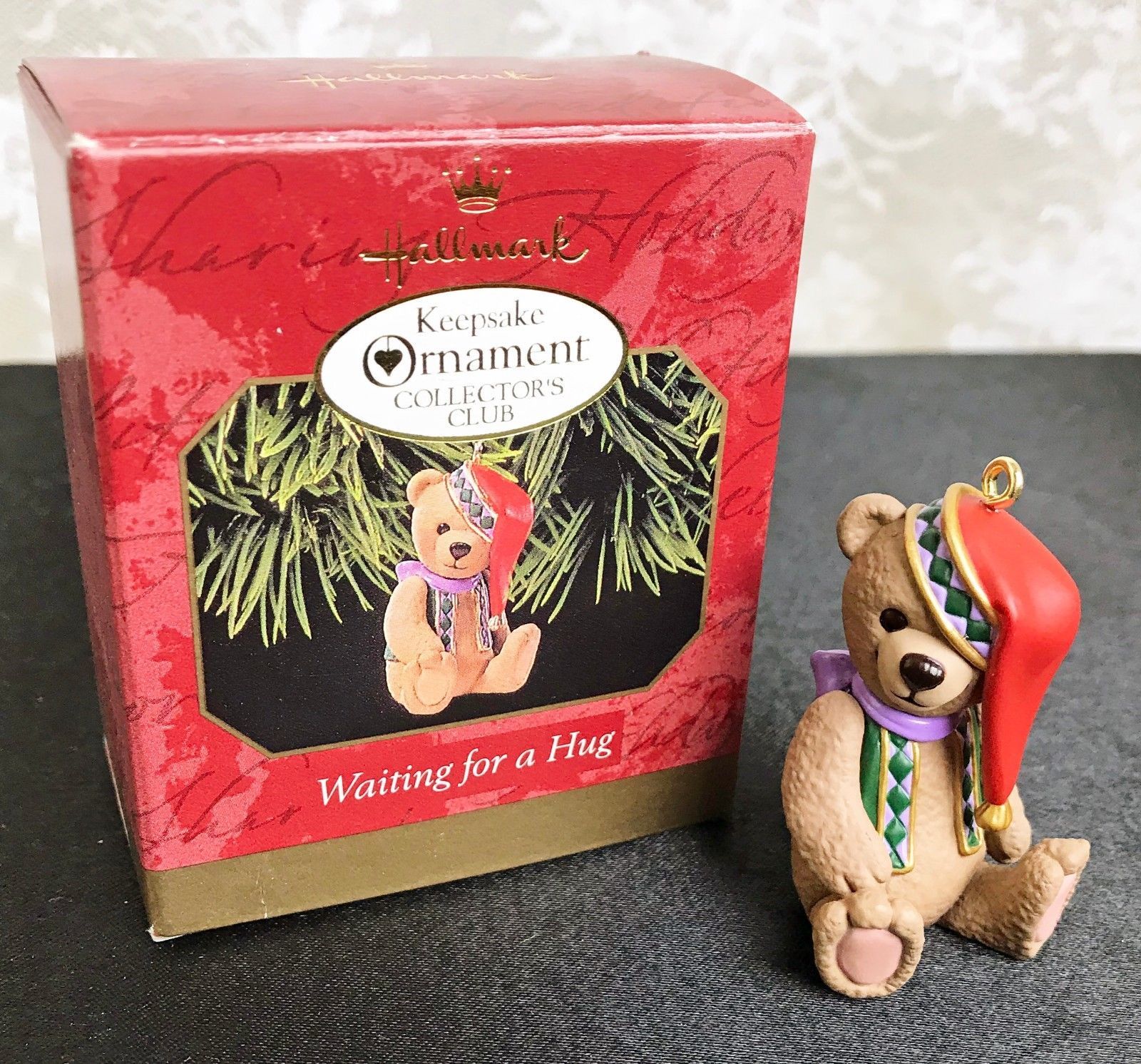 1999 Hallmark Keepsake Collector's Club Ornament "Waiting for a Hug" - $9.49