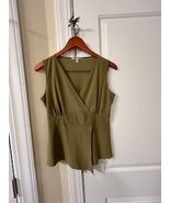 Women&#39;s Top Shirt (Color: Green) Brand: Vintage Suzie Size Medium V Cut ... - £19.65 GBP