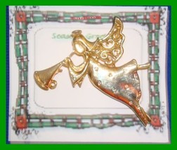 Christmas PIN #0173 Signed AAI ANGEL Flying &amp; Playing Trumpet Goldtone wCrystals - £11.64 GBP