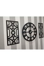 Black Fero Clock - $377.80 MXN