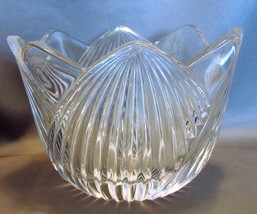 Mikasa Lead Crystal Tulip Pattern 6 inch Wide Candy Bowl  - £5.98 GBP