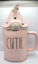 RAE DUNN Magenta Artisan Coffee Cup Mug With Cover PINK GNOME CUTIE NWOT - £17.30 GBP