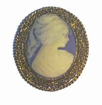 Vintage Blue &amp; White Plastic Cameo Brooch Pin 2 1/8th&quot; Goldtone Metal Frame - £3.91 GBP