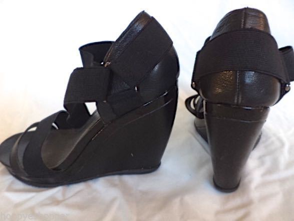 Kenneth Cole Reaction Perfect Black 4"H Wedge Sandals Leather Straps Women 7 HOT - $93.25