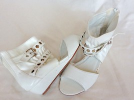 Forever Funky White Wedge Ankle Bootie Sandals Studded Zippers Womens 6.... - $37.31