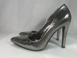 Jessica Simpson Heels Size 7.5M Dark Pewter Cracked Metallic SILVER - $13.37