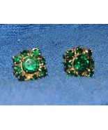 Vintage Earrings 15mm 9 Rhinestone gold tone emerald green crystal screw... - £9.94 GBP