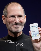 Steve Jobs Posing With Iphone 4 Apple Founder Autographed 8X10 Photo Reprint - £8.90 GBP