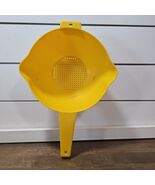 Vintage Tupperware Colander 2Qt Harvest Yellow Gold Strainer Double Spou... - $11.10 CAD