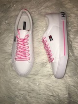 Tommy Hilfiger Flint 2 Sneakers White / Pink Women&#39;s Street Chic Sz 7.5 new - £65.05 GBP