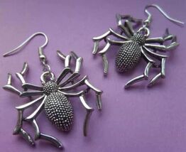 New Halloween Creepy Spider  Dangle Earrings - $7.00