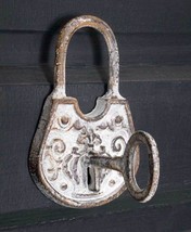 Rounded Padlock w Skeleton Key Wall Hook Cast Iron Vintage Inspired - £8.65 GBP