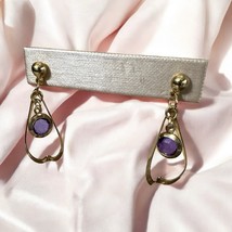Vintage Purple Amethyst Pierced Earrings Gold Tone Modern Art Swirl 60s - $146.78 MXN