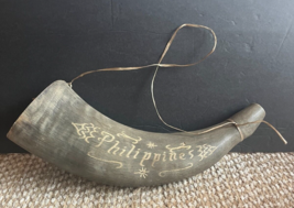PHILIPPINES Hand Carved Black Powder HORN - $384.54 MXN