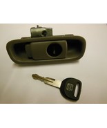 1998 1999 2000 2001 2002 HONDA ACCORD GLOVE BOX LOCK LATCH LIGHT GRAY - $20.37 CAD