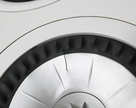 KEF Q650c Center Channel Speaker - White READ image 5