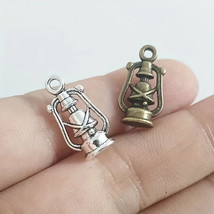 Dollhouse Vintage Metal Kerosene Lanterns  Silver or Bronze 1/12 Scale 2... - €2,82 EUR