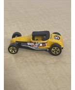 Vintage Hot Wheels Track T Diecast Car 1:64 Scale KG JD - $183.68 MXN