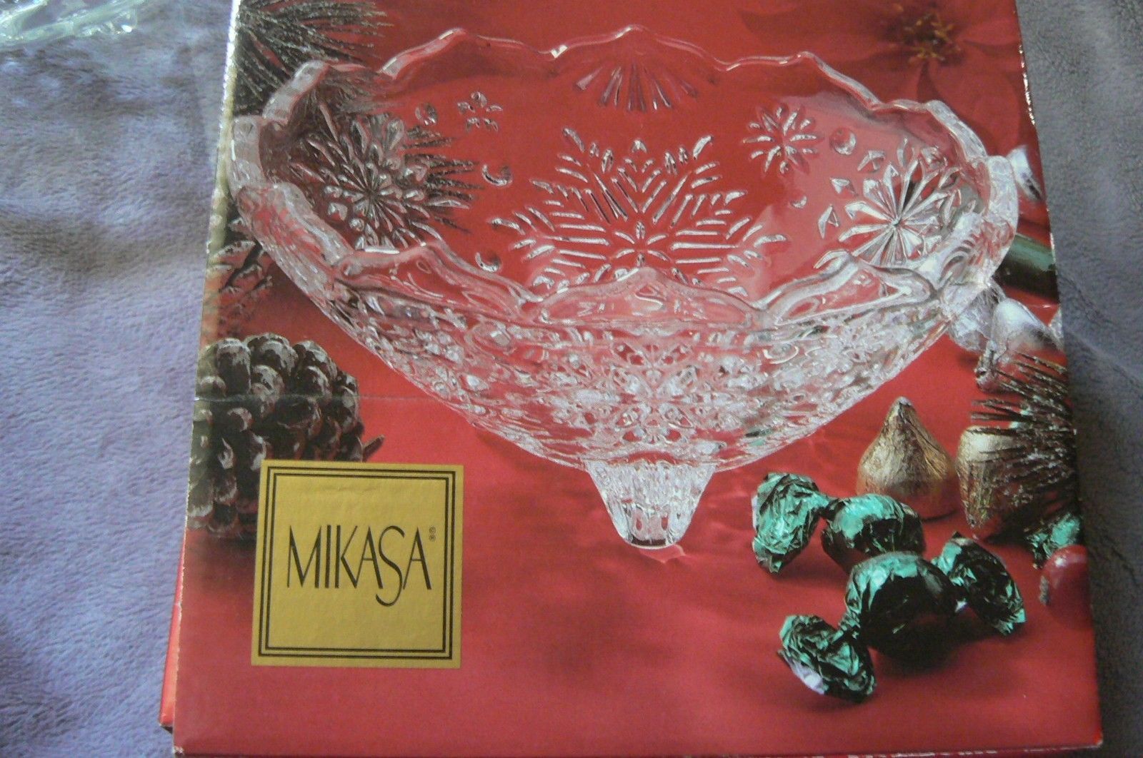 Mikasa Snowflake Pattern Bowl NIB - $18.80