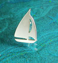 Nautical Tie tack Sailor Vintage silver Novelty Sportsmanship Sailboat Figural S - £59.94 GBP