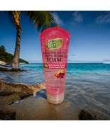 Veet Gold Multivitamin Face Foam Wash 200g - $42.38 CAD