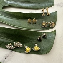 Vintage Y2k Stud Earrings Lot of 6 Gold Tone Novelty Giraffe Elephant Fl... - $277.24 MXN