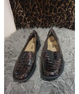 clarks ladys shoes/ Loafers Size 3.5 cushion. Gloss Brown - £8.53 GBP
