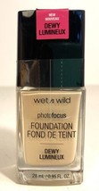 Wet n Wild PhotoFocus Dewy Foundation, Soft Ivory 1111519, 0.95 fl oz - £3.91 GBP