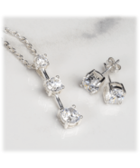 2.5 Carat Cubic Zirconia Necklace with Matching Earrings NIB - $28.66