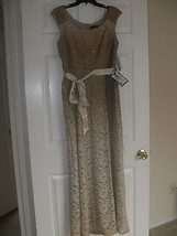 R &amp; M Richards New Gold Lace Belted Cap-Sleeve Gown   6 - $89.09