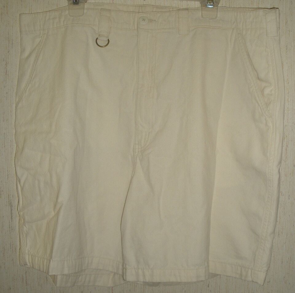 EXCELLENT MENS Weekender IVORY SHORTS   SIZE 42 - $23.33