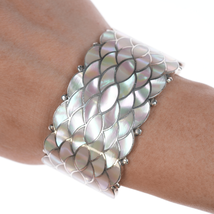 6.25&quot; Vintage Zuni Mother of pearl fishscale inlay silver cuff bracelet - £632.96 GBP