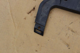 2006-2008 E90 BMW 325i 328i 330i REAR BUMPER LOWER GUIDE R686 image 3