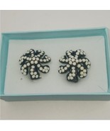 Vintage Black and White Clip on Earrings - €7,38 EUR