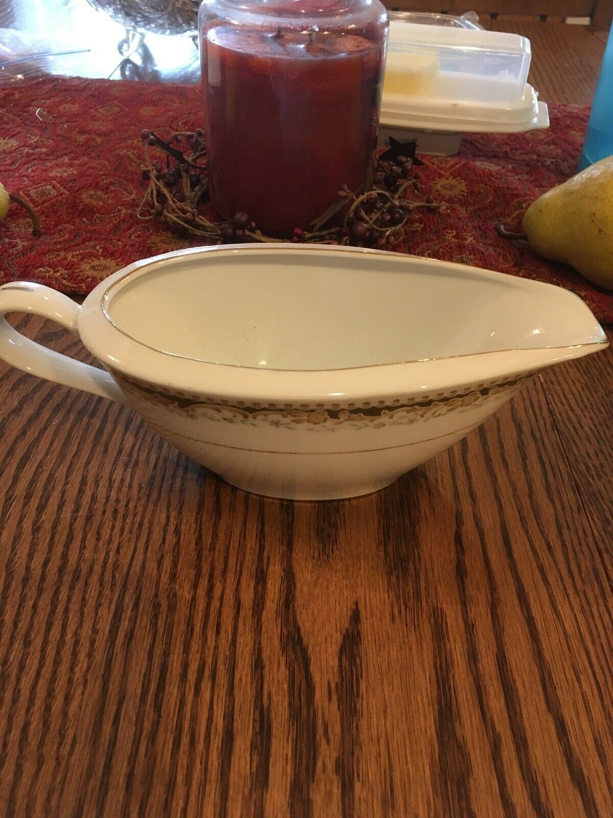 SIGNATURE COLLECTION SELECT FINE CHINA QUEEN ANNE GRAVY BOAT - $9.75