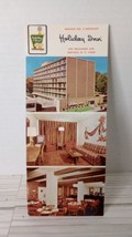 Vintage Holiday Inn Post Card - $3.79