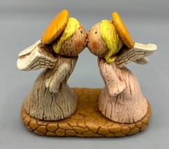 Vtg 1978 Ceramic Kissing Angels Figurine Hand Painted - $7.80