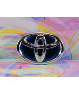 Geniune OEM Toyota Prius 2010-2017 Hatch/Liftgate Emblem 75310-47020 - $313.41 MXN