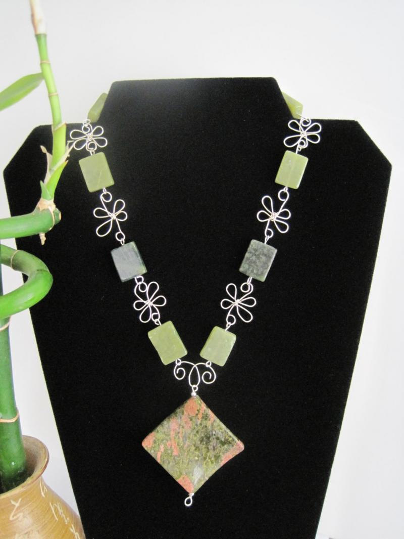 Jade Necklace, Moss Agate Focal Stone Wave Cut. Silver Wire Wrap Flowerets - $65.00
