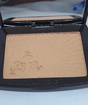 Lancome Paris Star Bronzer Natural Glow in 03 Metalique Long Lasting Powder image 2